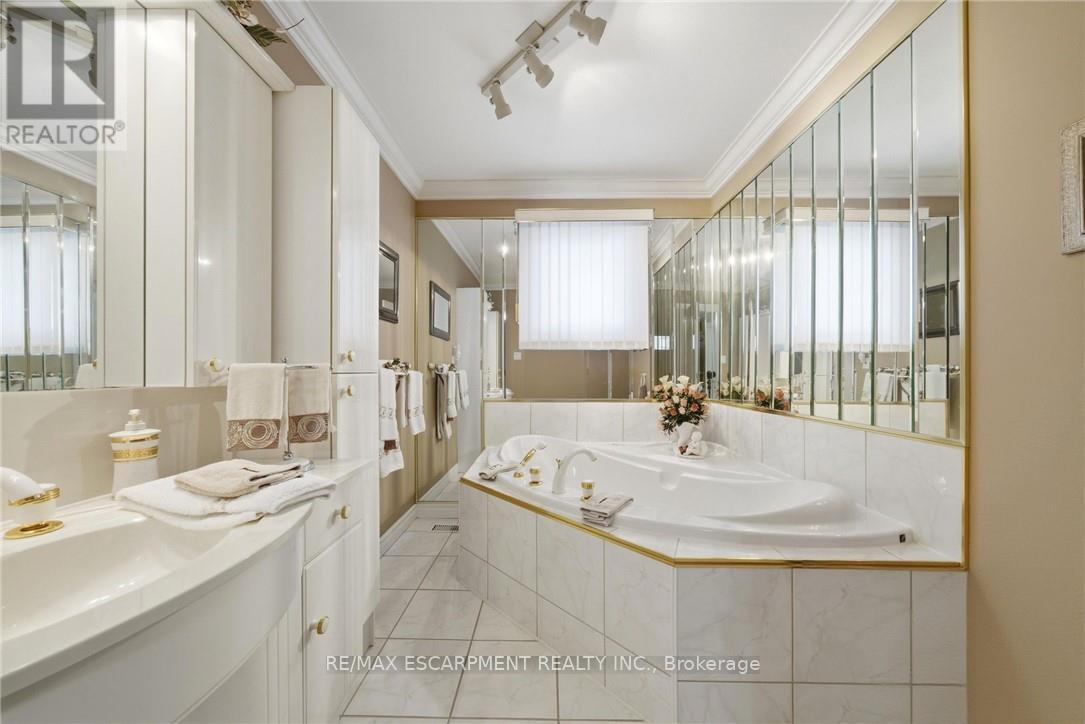 1149 DOWLAND CRESCENT, Burlington (LaSalle), Ontario, L7T4C7 — Photo 23