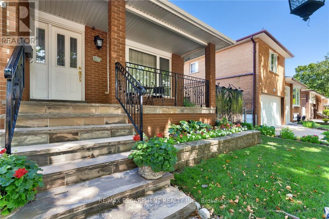 1149 DOWLAND CRESCENT, Burlington (LaSalle), Ontario, L7T4C7 — Photo 4