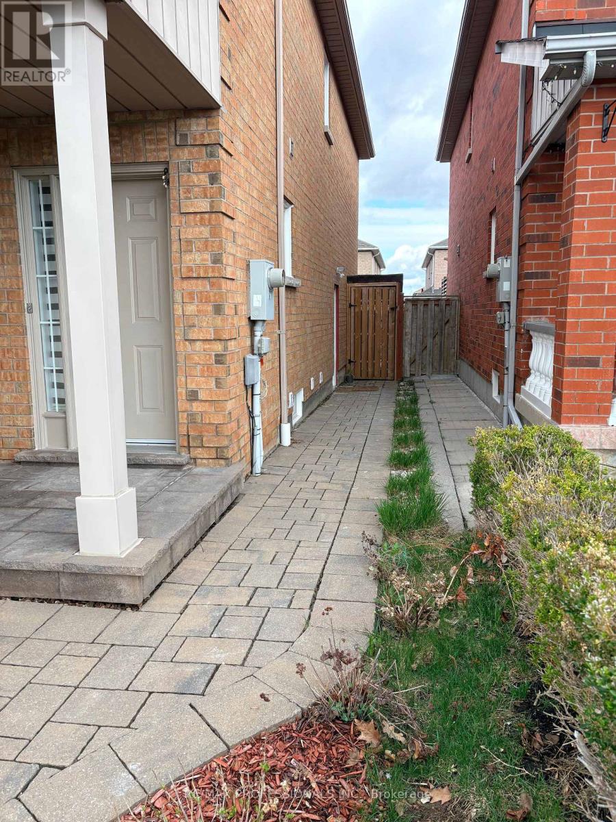 BSMT - 851 CLEMENS CRESCENT, Mississauga (East Credit), Ontario, L5V2S8 — Photo 3