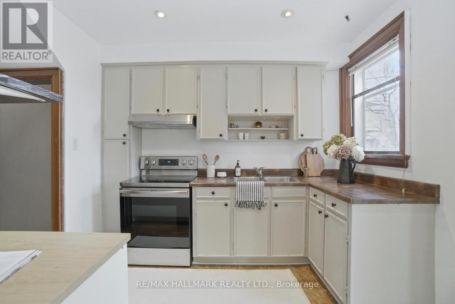 263 HUMBERCREST BOULEVARD, Toronto (Runnymede-Bloor West Village), Ontario, M6S4L5 — Photo 5