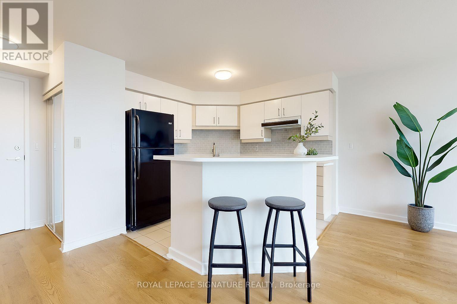 702 - 250 MANITOBA STREET, Toronto (Mimico), Ontario, M8Y4G8 — Photo 2