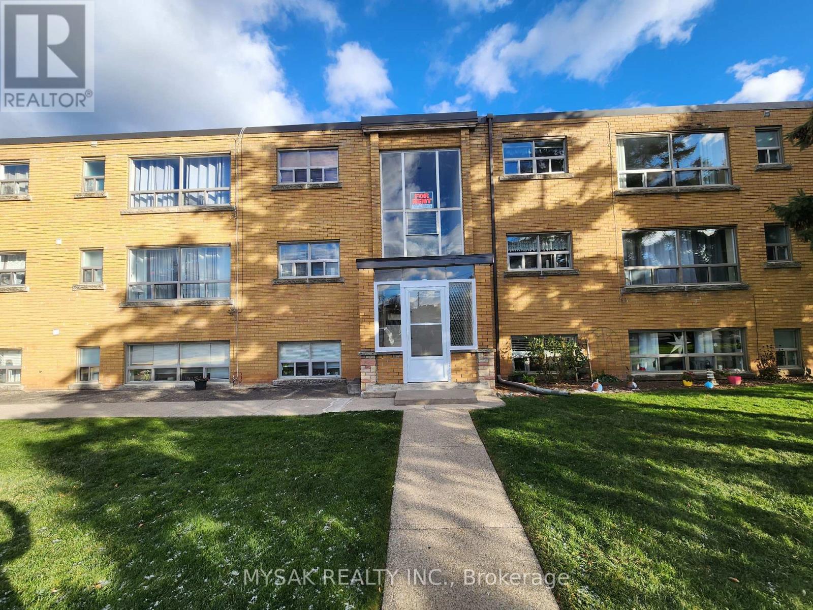 4391 JACKSON STREET, Lincoln (Beamsville), Ontario, L3J0M8 — Photo 2