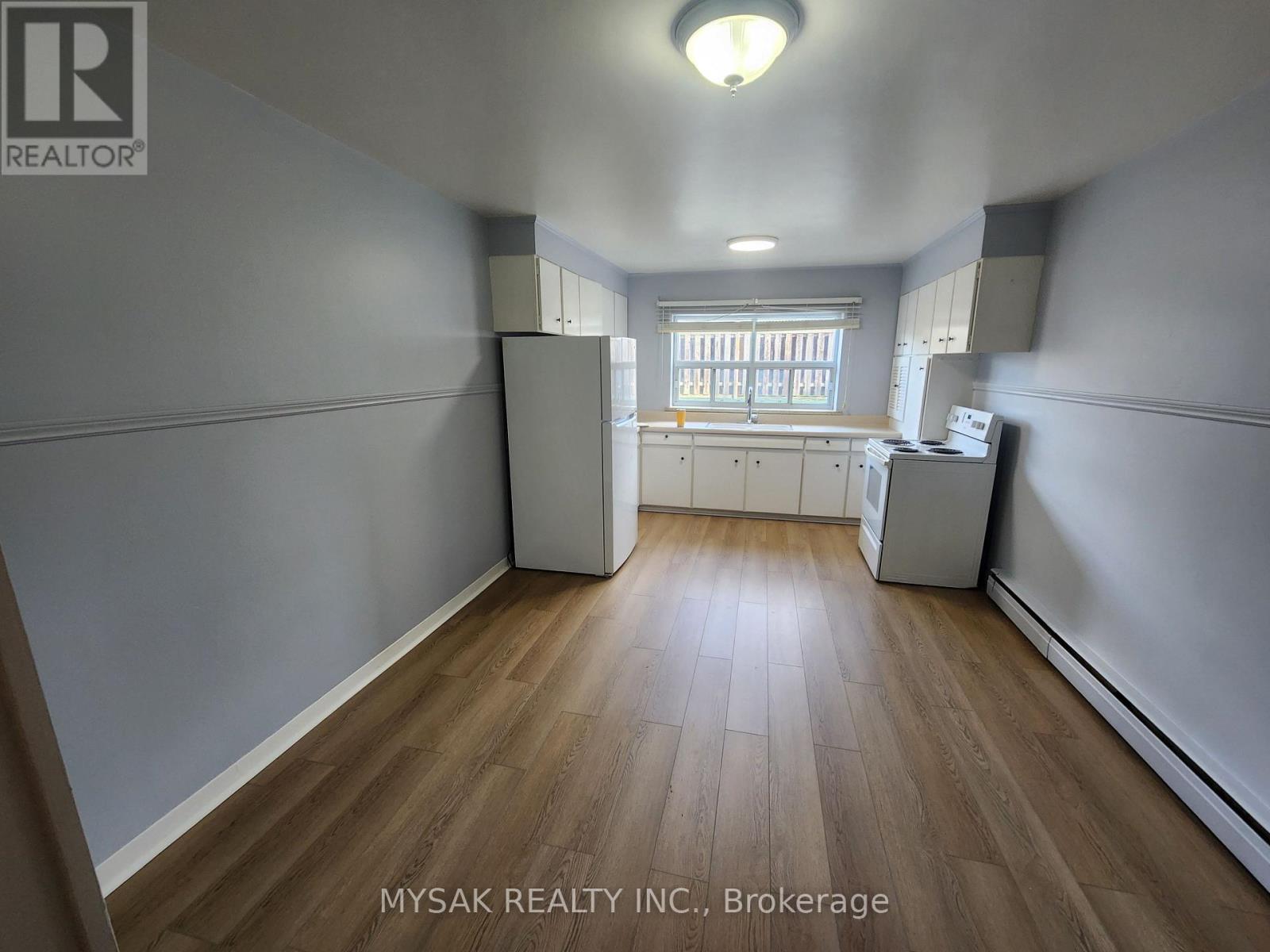 4391 JACKSON STREET, Lincoln (Beamsville), Ontario, L3J0M8 — Photo 3