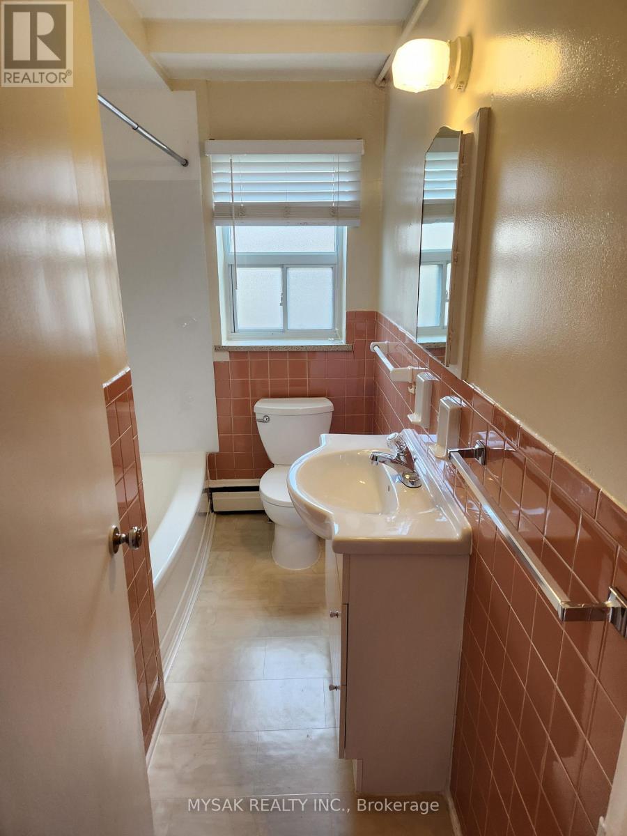 4391 JACKSON STREET, Lincoln (Beamsville), Ontario, L3J0M8 — Photo 5