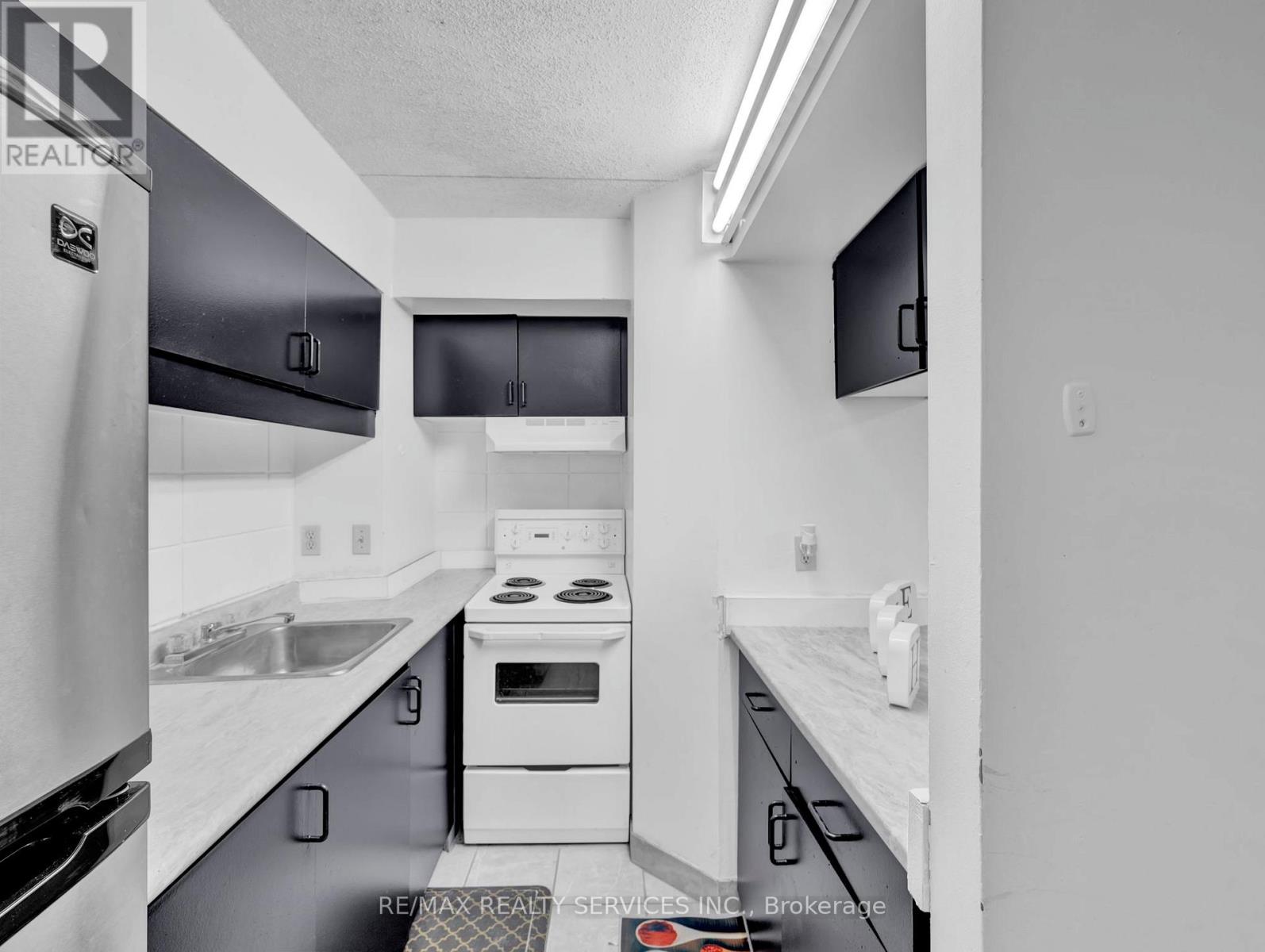 103 - 30 HICKORY STREET E, Waterloo, Ontario, N2J4L4 — Photo 10