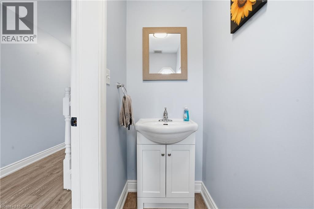 31 SWAYZE Court, Smithville, Ontario, L0R2A0 — Photo 7