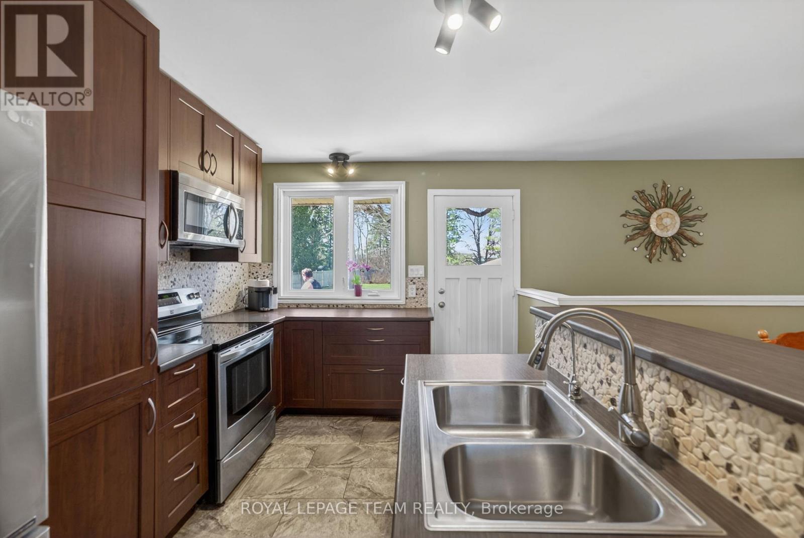 105 FORTUNE STREET, Ottawa, Ontario, K0A2Z0 — Photo 13