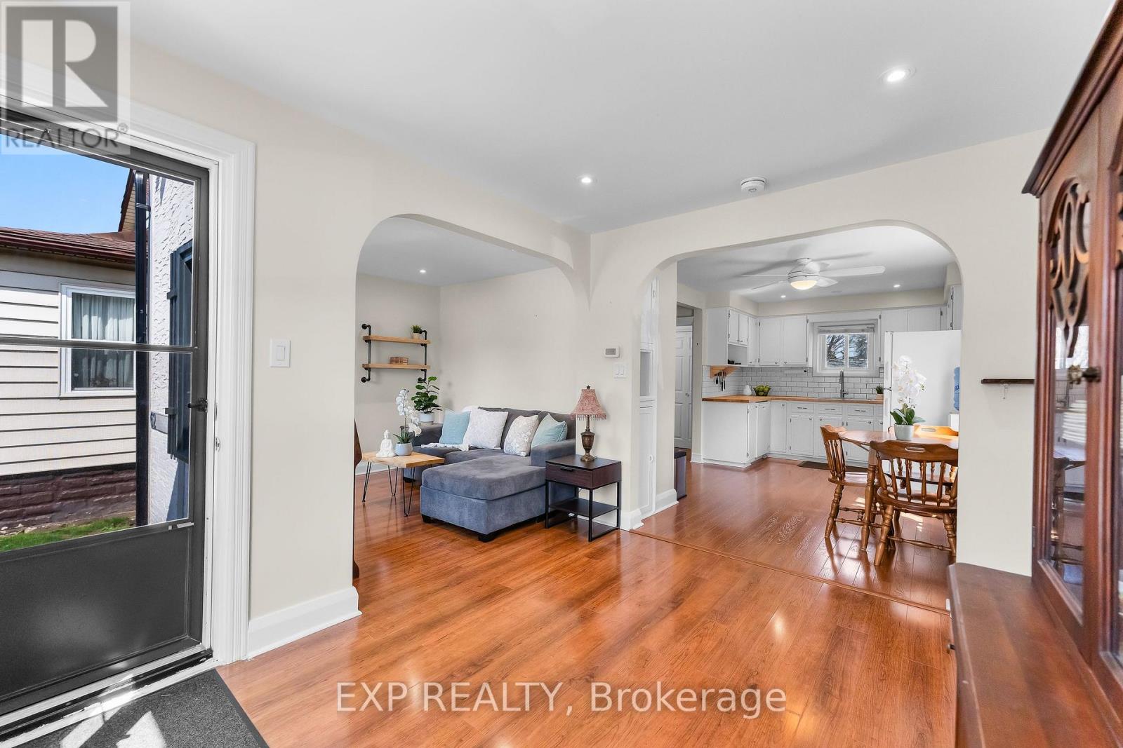 62 ROLLS AVENUE, St. Catharines (Fairview), Ontario, L2N1W1 — Photo 6