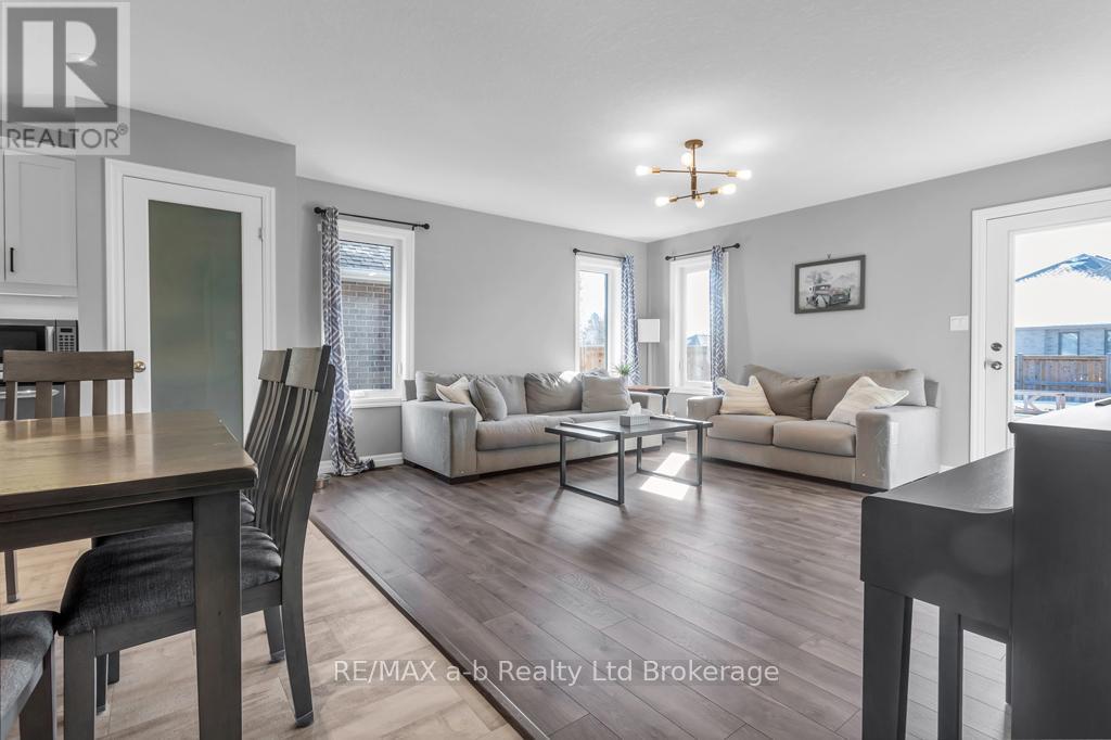 242 WILSON AVENUE, Tillsonburg, Ontario, N4G0H4 — Photo 18