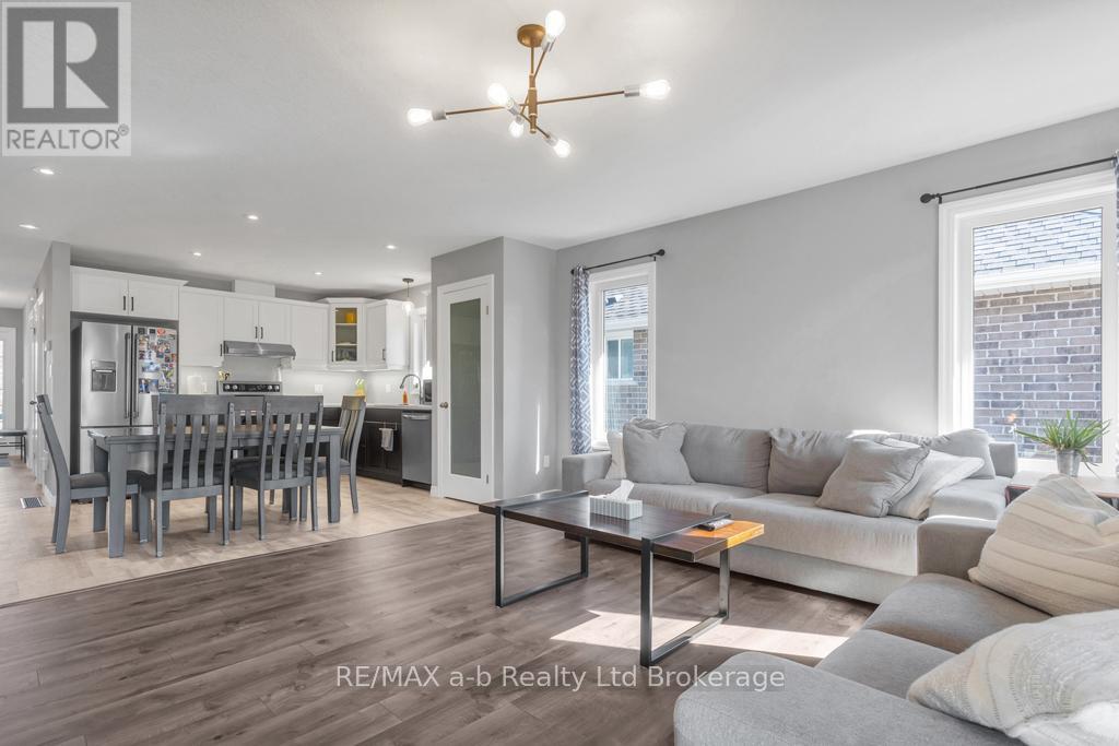 242 WILSON AVENUE, Tillsonburg, Ontario, N4G0H4 — Photo 19