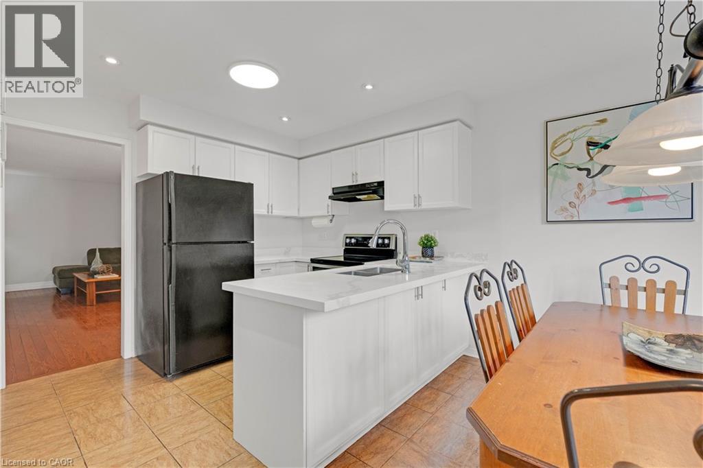 1471 PICKWICK Drive, Mississauga, Ontario, L5V1V7 — Photo 10