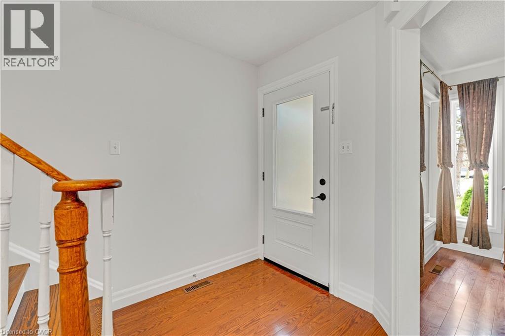 1471 PICKWICK Drive, Mississauga, Ontario, L5V1V7 — Photo 5