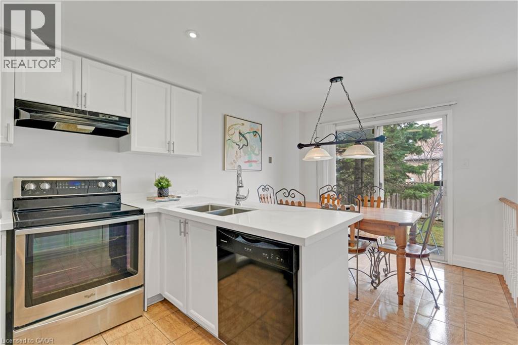 1471 PICKWICK Drive, Mississauga, Ontario, L5V1V7 — Photo 9