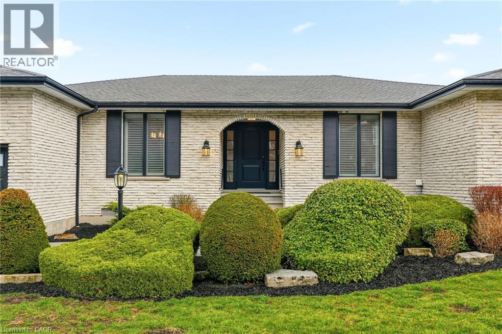 43 MAPLE Drive, Stoney Creek, Ontario, L8G3C4 — Photo 2