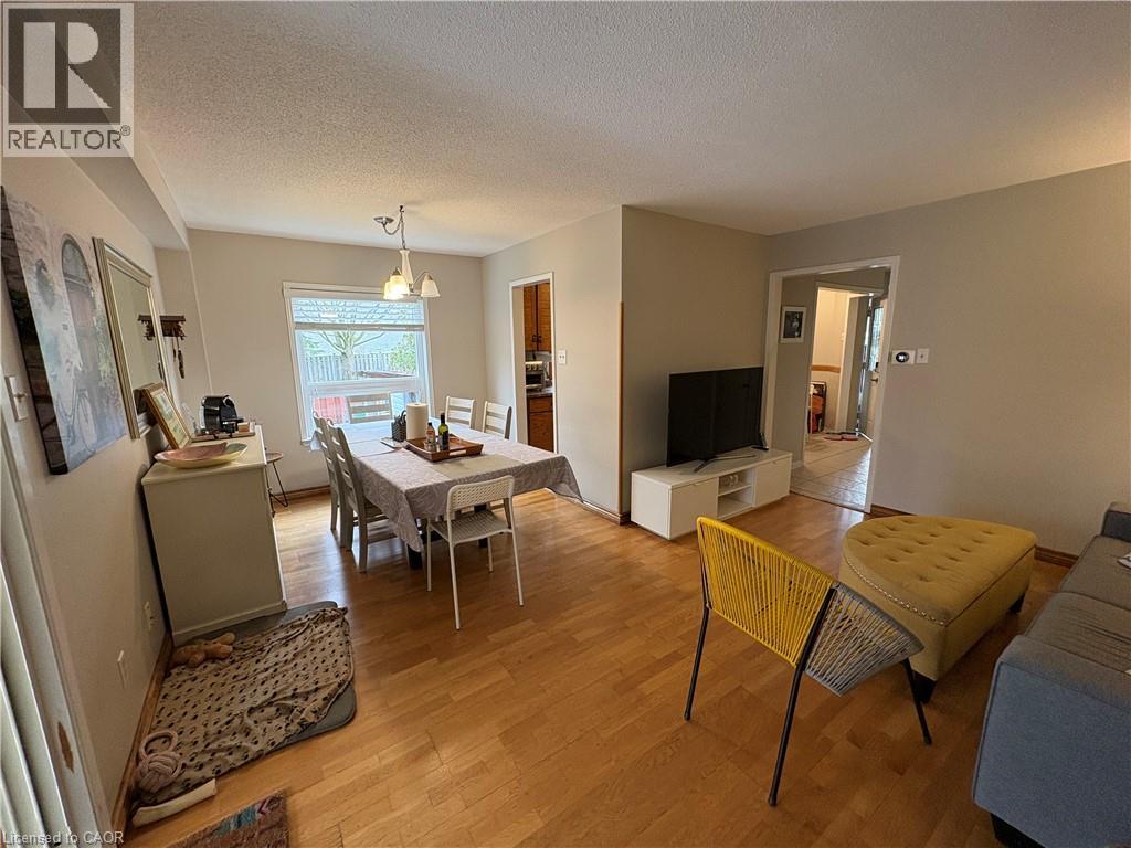 4313 LEE Drive, Mississauga, Ontario, L4W4A9 — Photo 6
