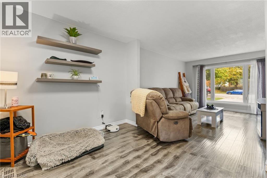 36 ANGELA Crescent, Cambridge, Ontario, N1S4B6 — Photo 13