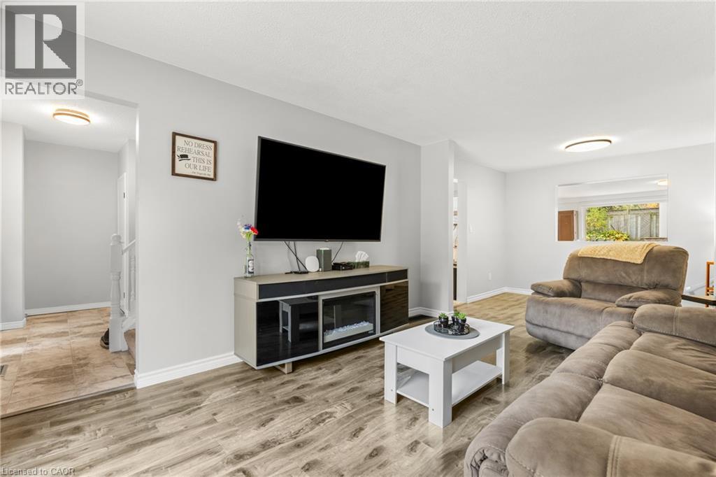 36 ANGELA Crescent, Cambridge, Ontario, N1S4B6 — Photo 16