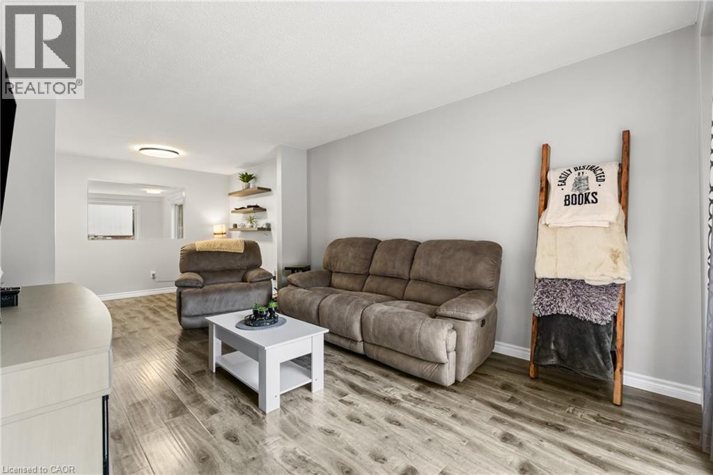 36 ANGELA Crescent, Cambridge, Ontario, N1S4B6 — Photo 17