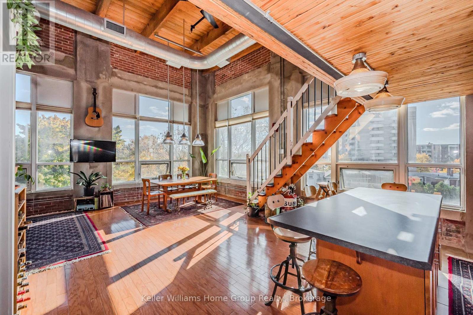 302 - 26 ONTARIO STREET, Guelph (St. Patrick's Ward), Ontario, N1E7K1 — Photo 2