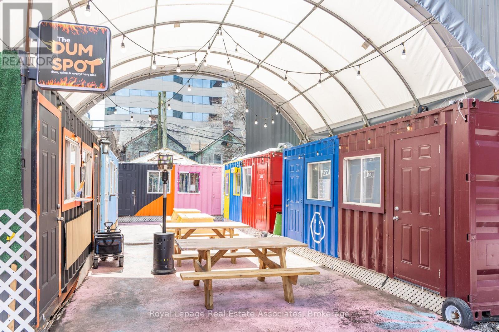 617 QUEEN STREET W, Toronto (Waterfront Communities), Ontario, M5V2B7 — Photo 7