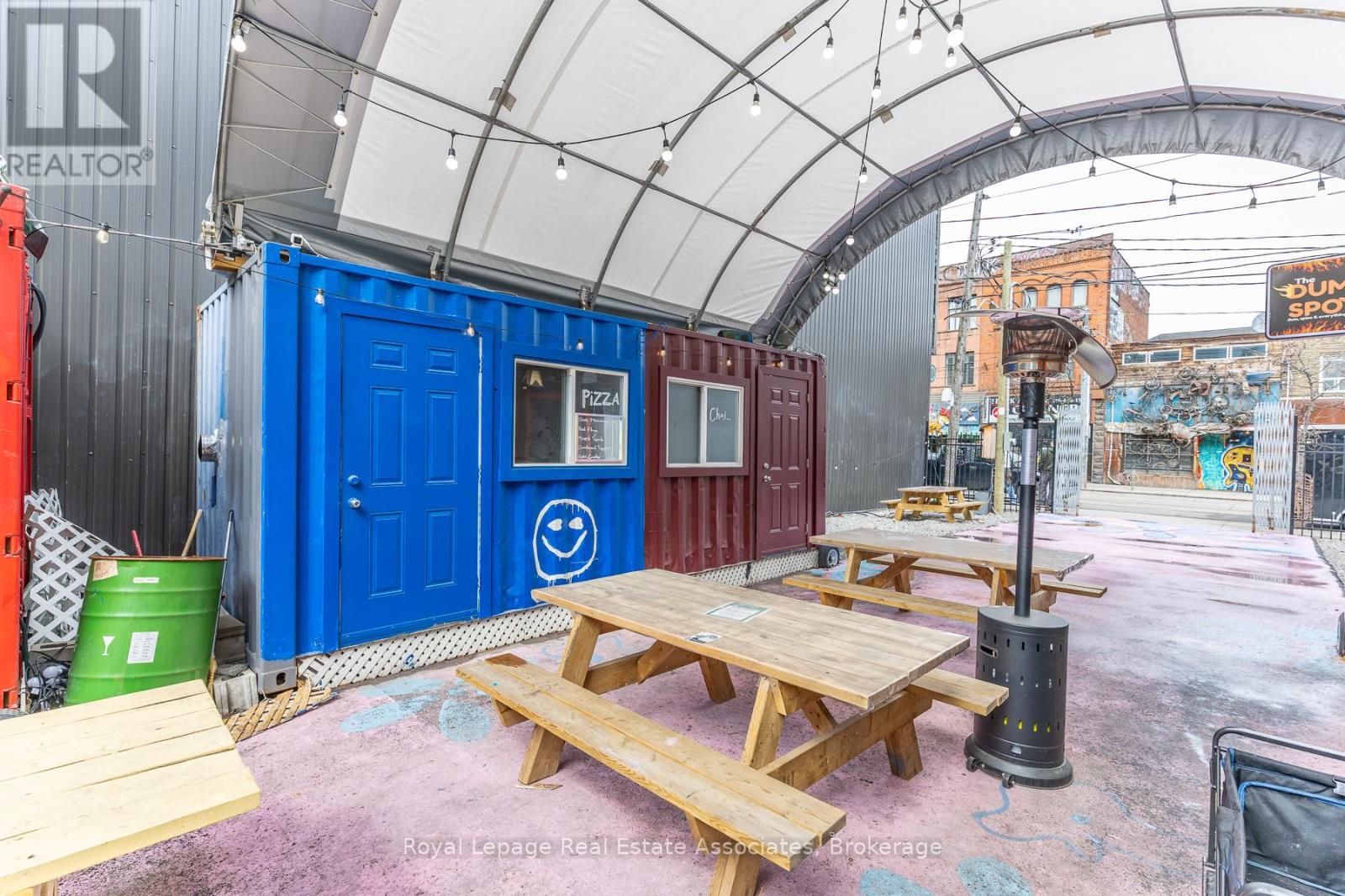 617 QUEEN STREET W, Toronto (Waterfront Communities), Ontario, M5V2B7 — Photo 8