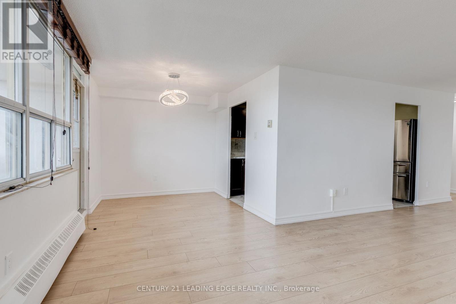 1704 - 270 PALMDALE DRIVE, Toronto (Tam O'Shanter-Sullivan), Ontario, M1T3N8 — Photo 5