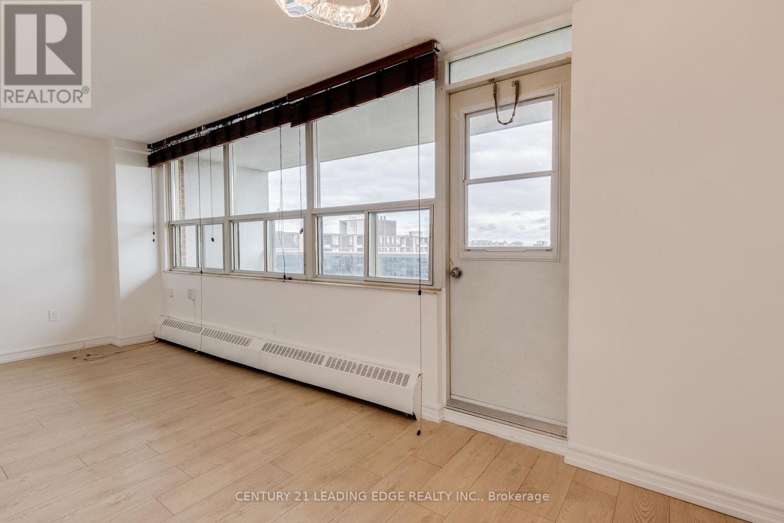 1704 - 270 PALMDALE DRIVE, Toronto (Tam O'Shanter-Sullivan), Ontario, M1T3N8 — Photo 8