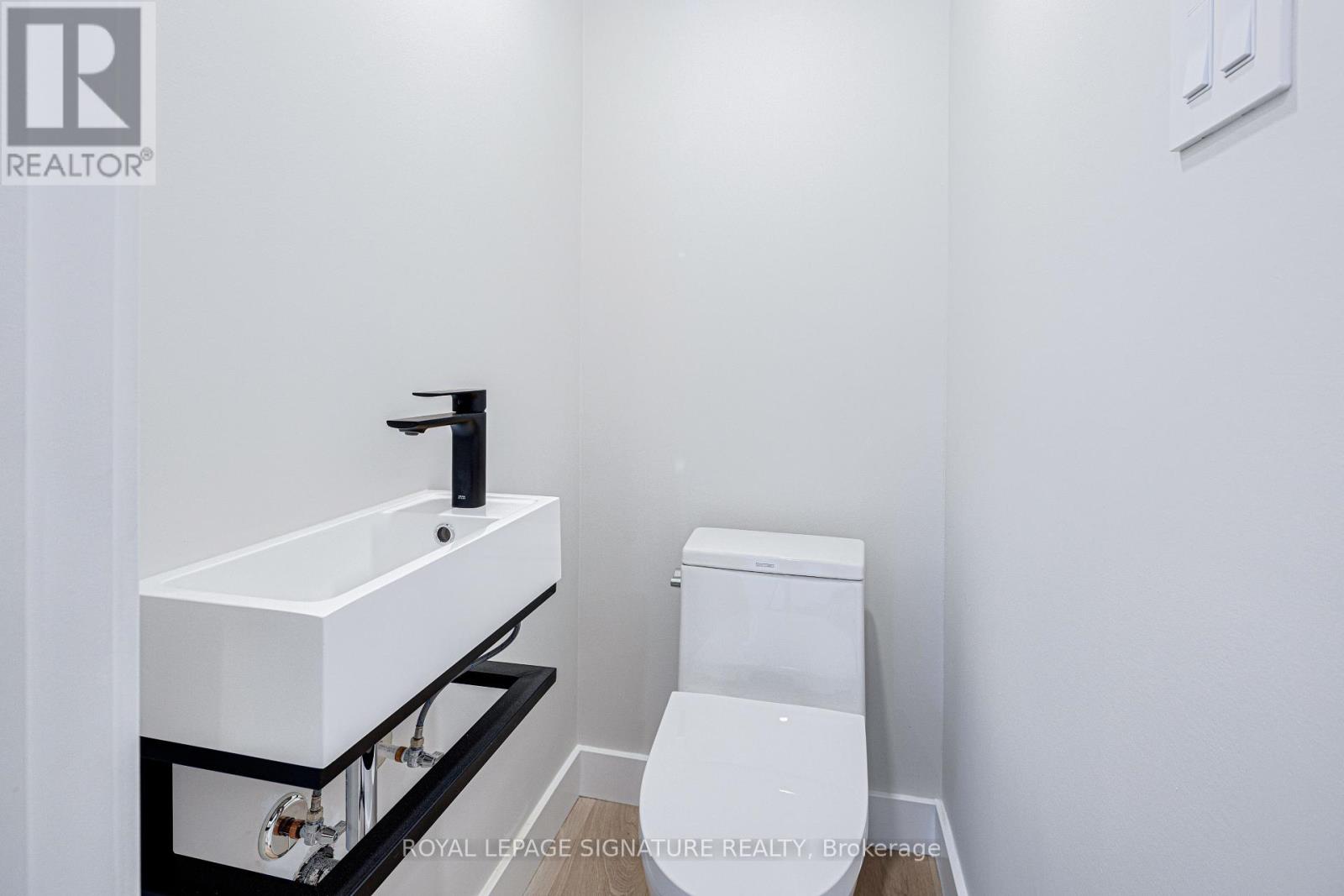 UPPER - 20 KEWBEACH AVENUE, Toronto (The Beaches), Ontario, M4L1B7 — Photo 18