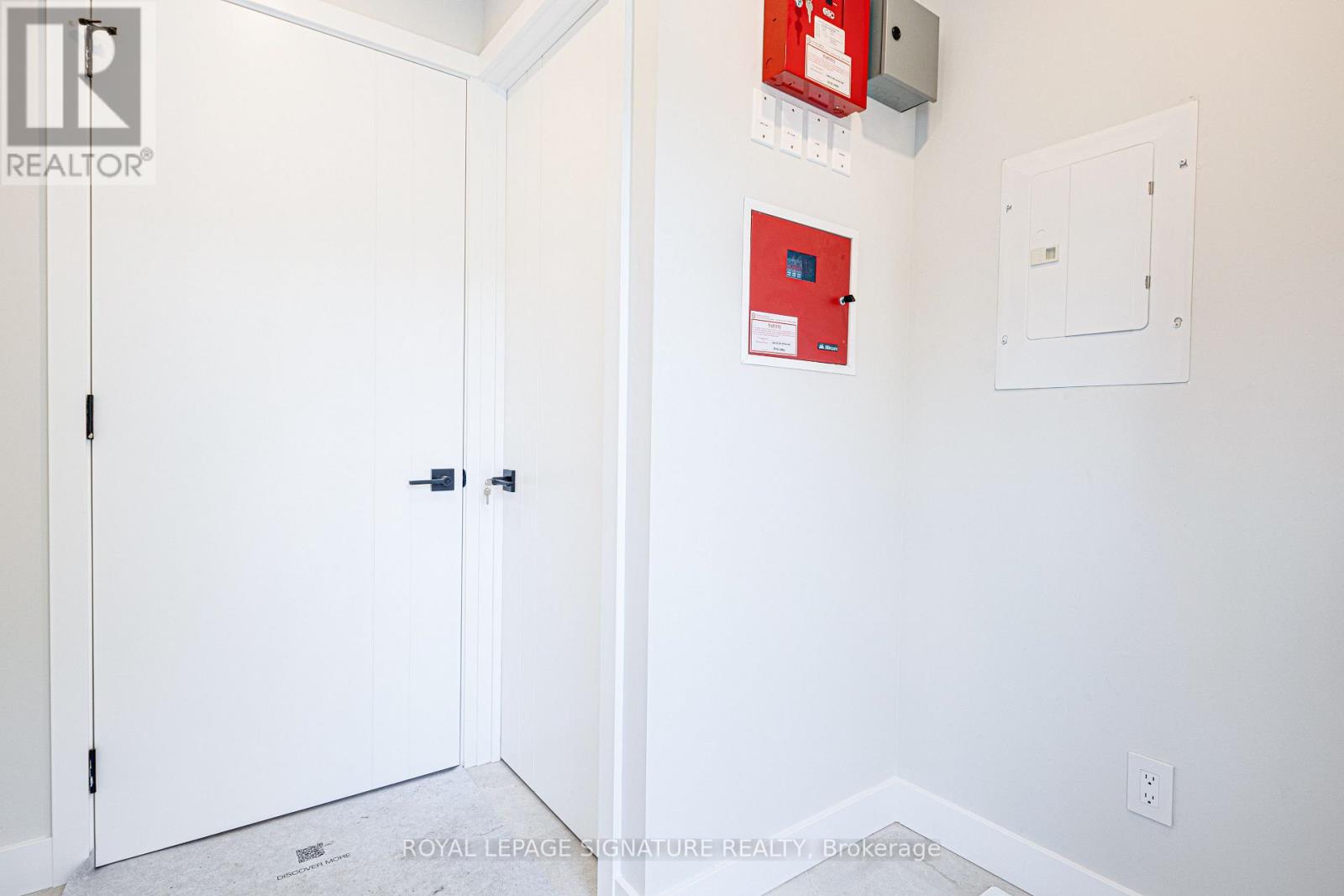 UPPER - 20 KEWBEACH AVENUE, Toronto (The Beaches), Ontario, M4L1B7 — Photo 3