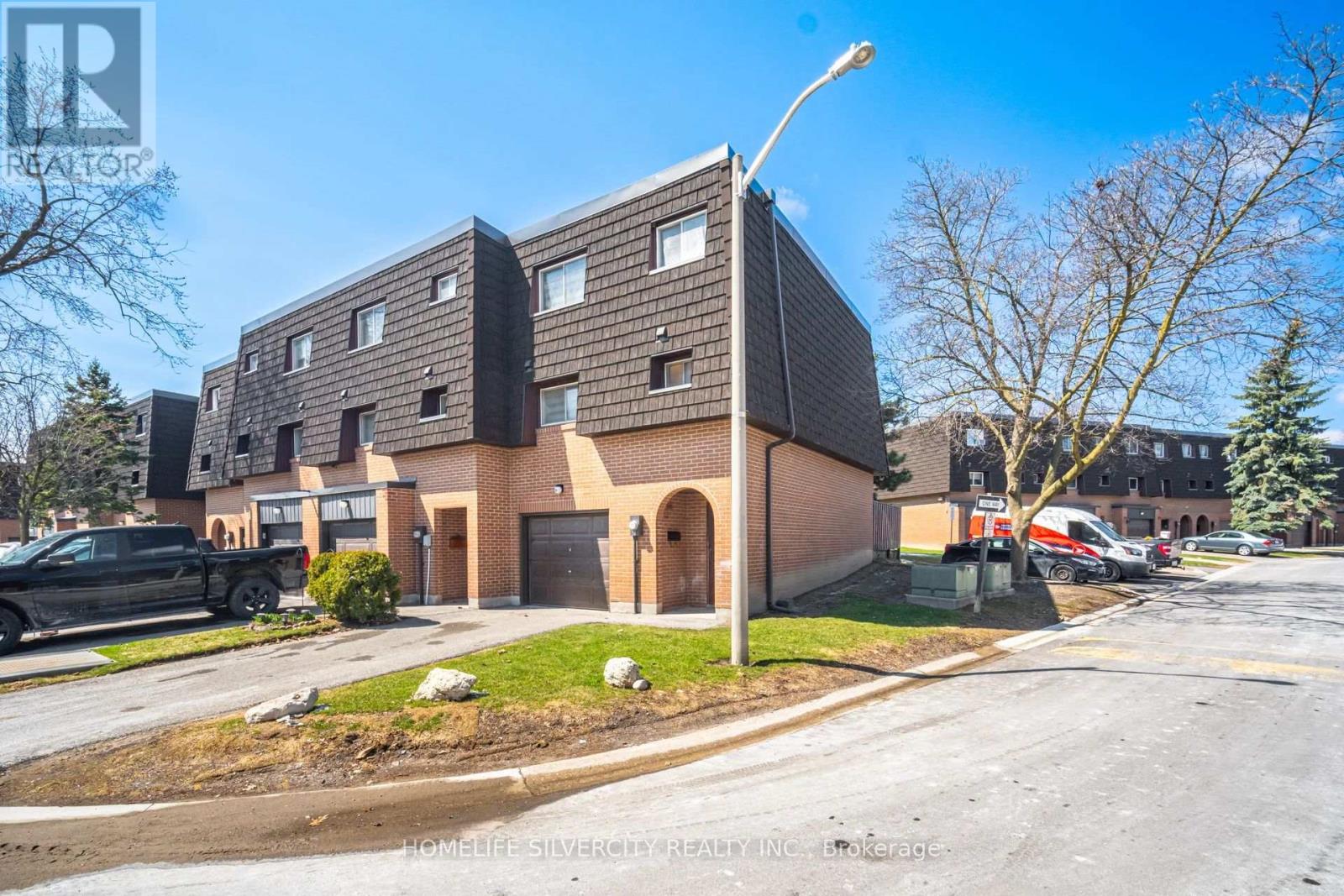 79 DARRAS COURT, Brampton (Southgate), Ontario, L6T1W7 — Photo 4