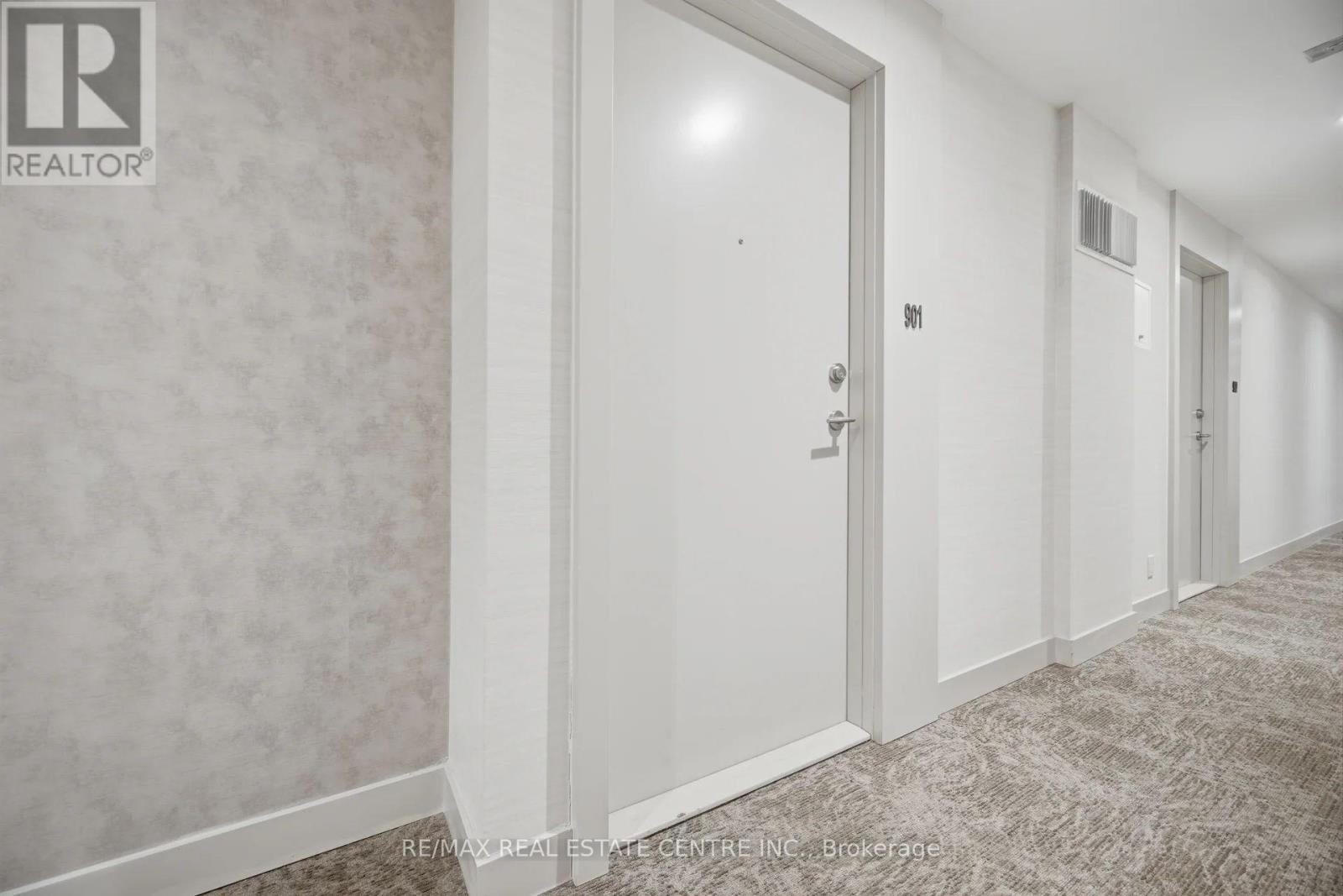 901 - 215 VETERANS DRIVE, Brampton (Northwest Brampton), Ontario, L7A5L6 — Photo 2