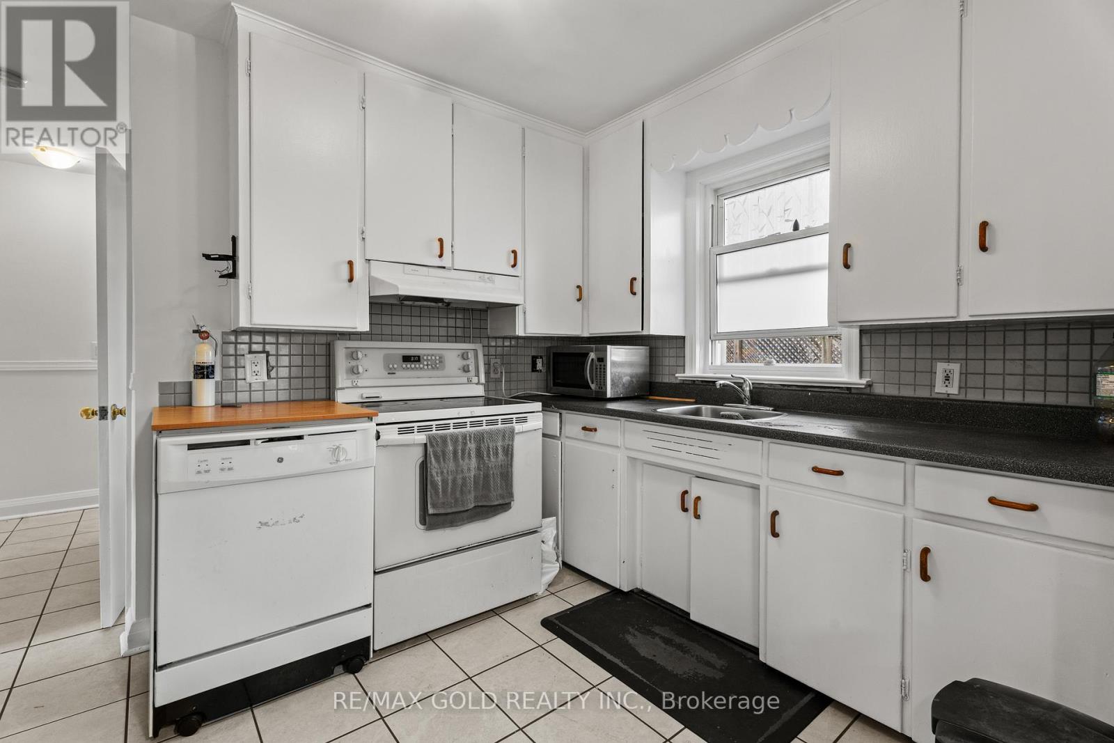 59A DAVID STREET, Brampton (Downtown Brampton), Ontario, L6X1J6 — Photo 4