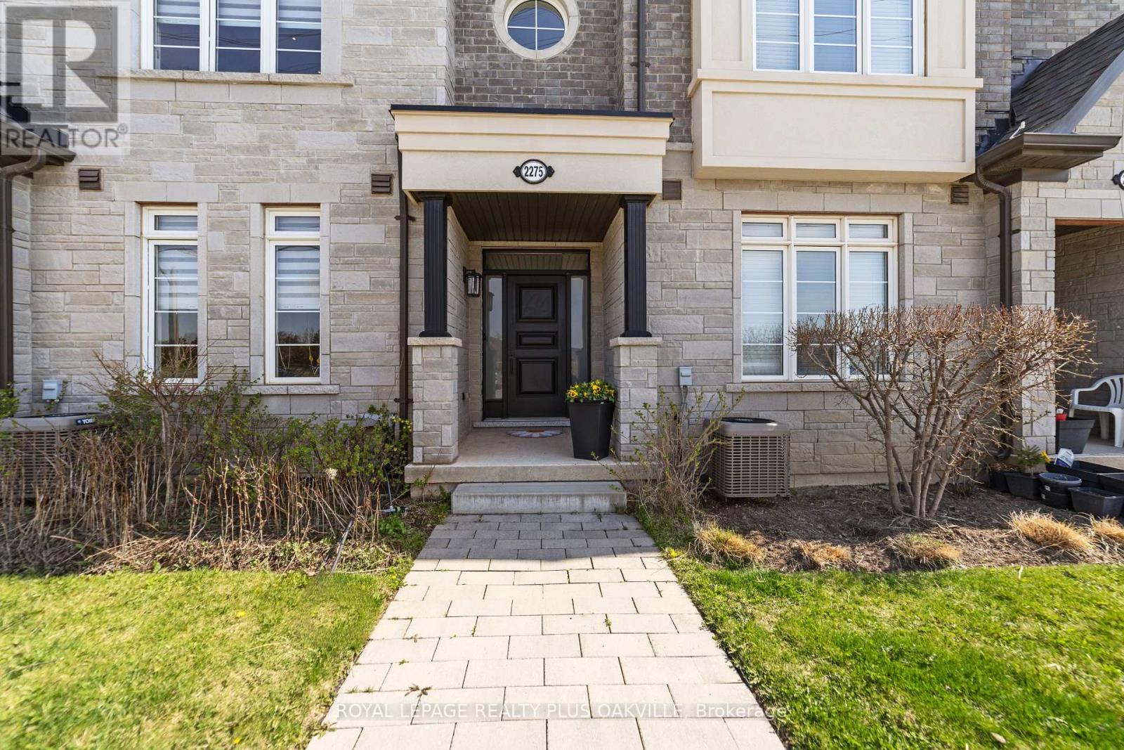 2275 KHALSA GATE, Oakville (WM Westmount), Ontario, L6M1P4 — Photo 2