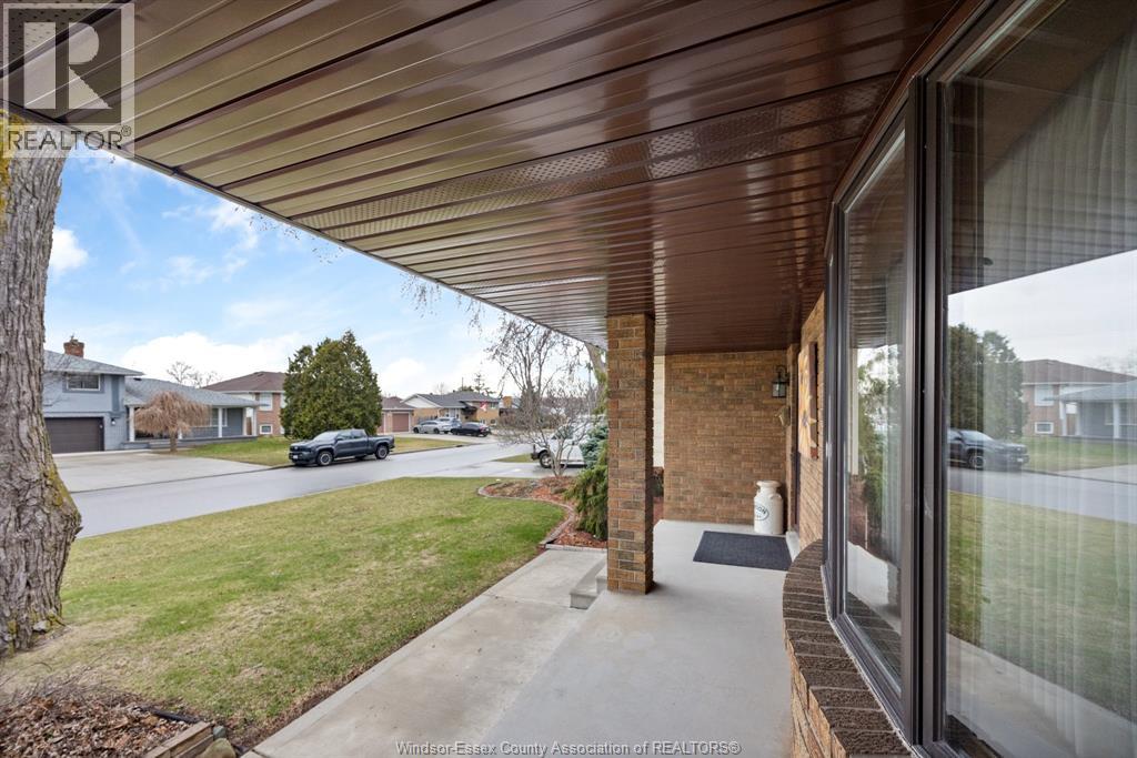 2374 RANDOLPH AVENUE, Windsor, Ontario, N8E3X4 — Photo 3