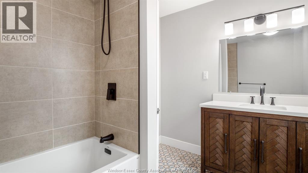 821-823 VILLAIRE, Windsor, Ontario, N9S2J3 — Photo 14