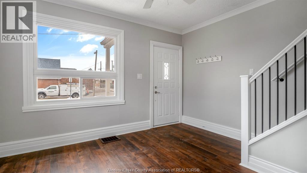 821-823 VILLAIRE, Windsor, Ontario, N9S2J3 — Photo 4