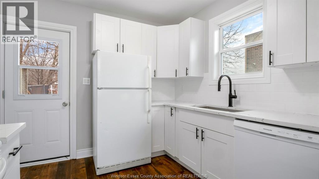 821-823 VILLAIRE, Windsor, Ontario, N9S2J3 — Photo 9