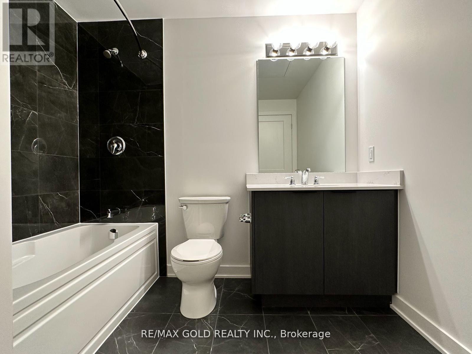 605 - 312 ERB STREET W, Waterloo, Ontario, N2L1W3 — Photo 4