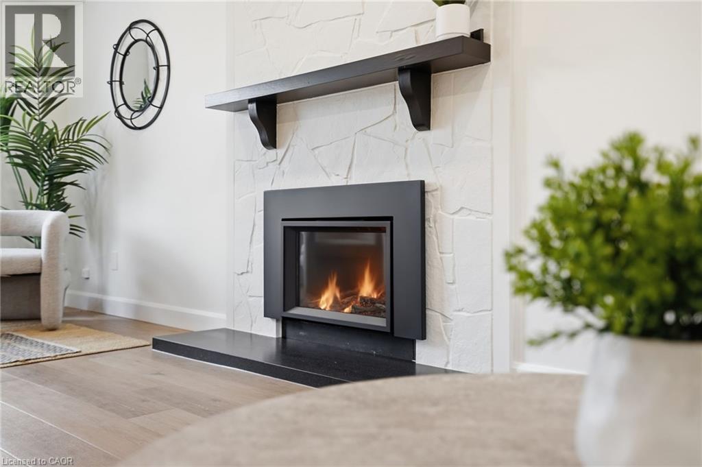 8 CHUDLEIGH Street, Waterdown, Ontario, L9H7E4 — Photo 16