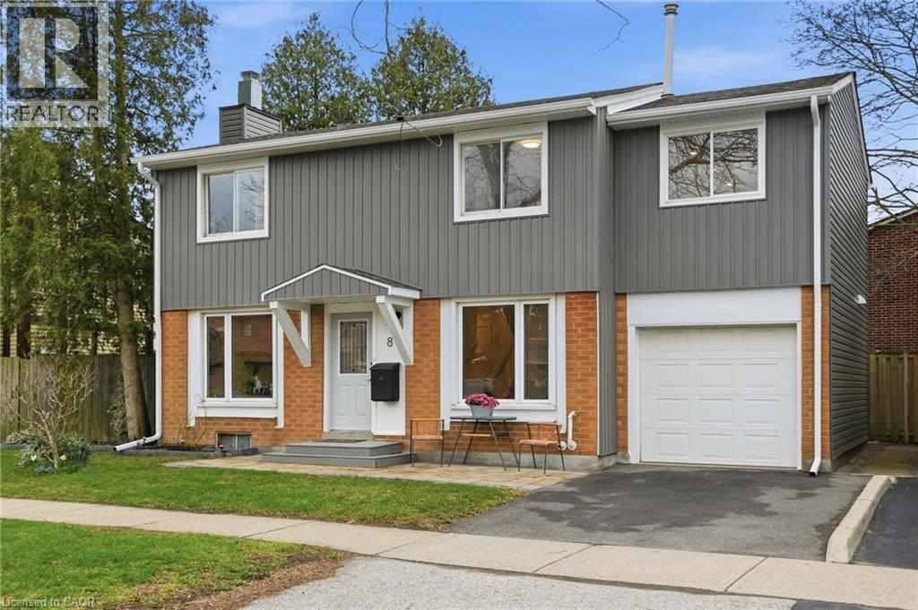 8 CHUDLEIGH Street, Waterdown, Ontario, L9H7E4 — Photo 2