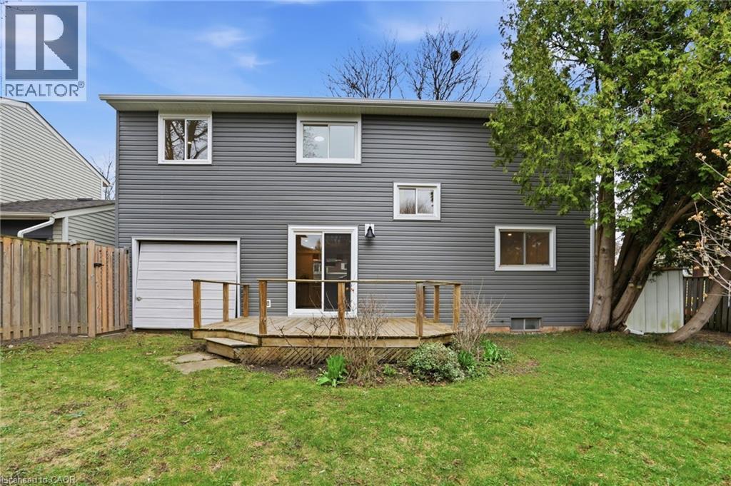 8 CHUDLEIGH Street, Waterdown, Ontario, L9H7E4 — Photo 37