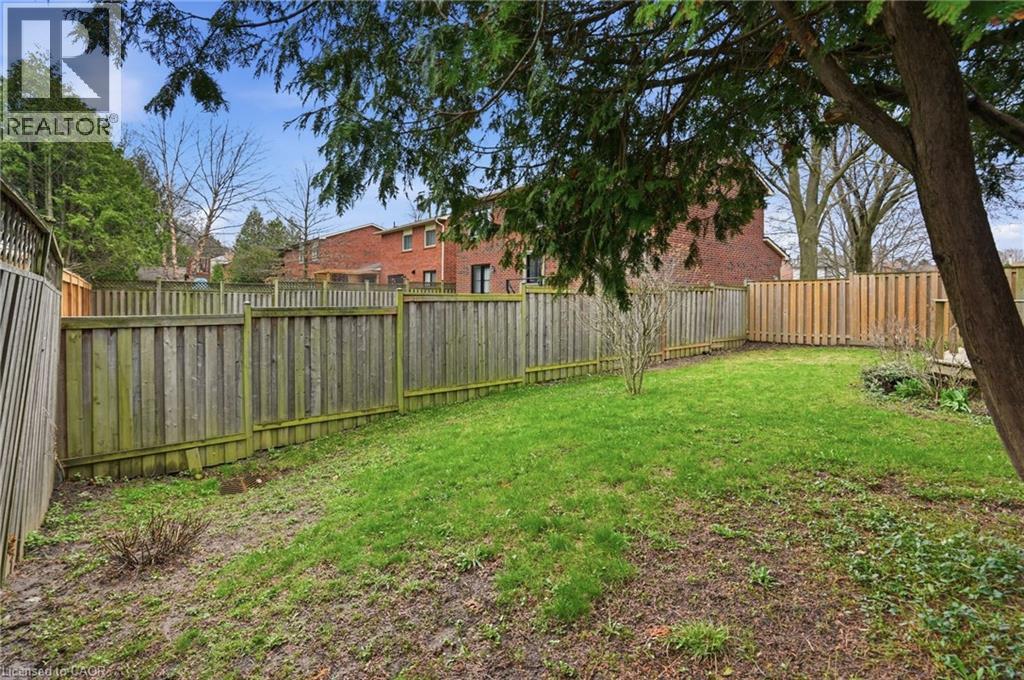 8 CHUDLEIGH Street, Waterdown, Ontario, L9H7E4 — Photo 39