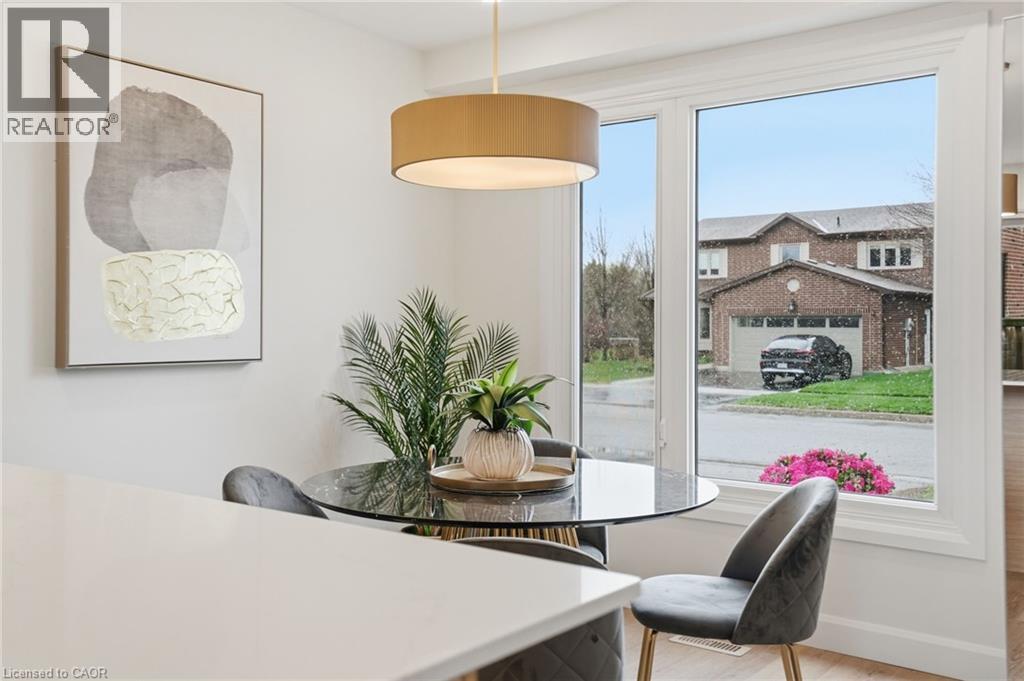 8 CHUDLEIGH Street, Waterdown, Ontario, L9H7E4 — Photo 5