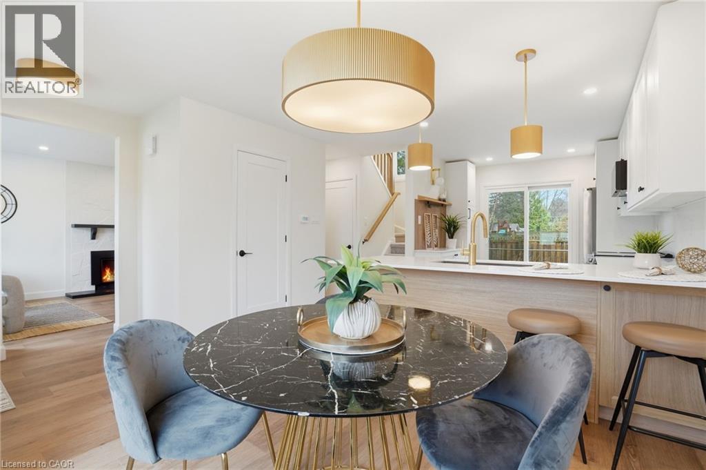 8 CHUDLEIGH Street, Waterdown, Ontario, L9H7E4 — Photo 7