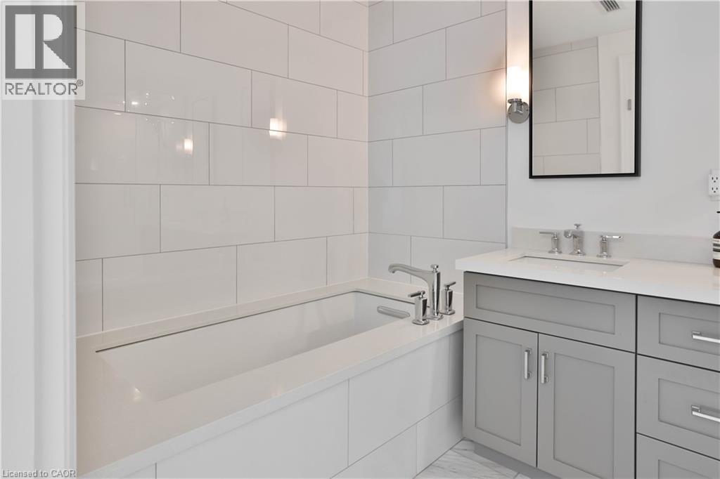 2060 LAKESHORE Road Unit# 304, Burlington, Ontario, L7R0G2 — Photo 20