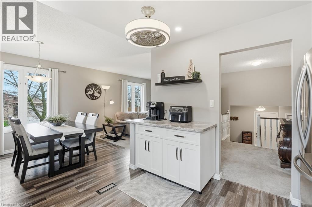 32 HOBART Crescent, Brantford, Ontario, N3P1V6 — Photo 11