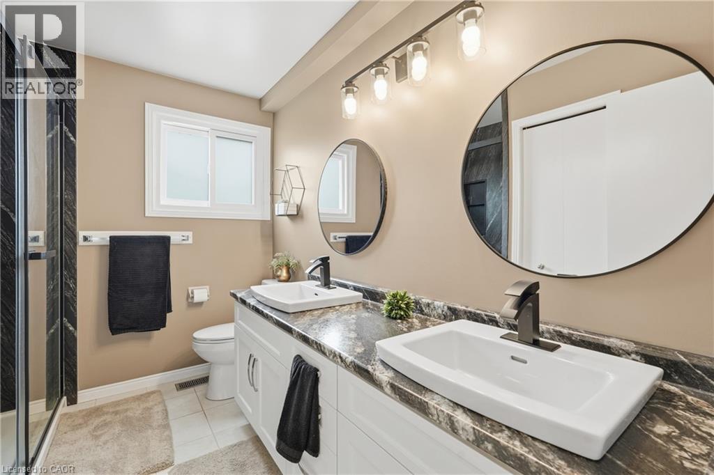 32 HOBART Crescent, Brantford, Ontario, N3P1V6 — Photo 14