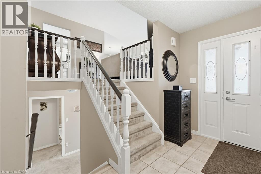 32 HOBART Crescent, Brantford, Ontario, N3P1V6 — Photo 15