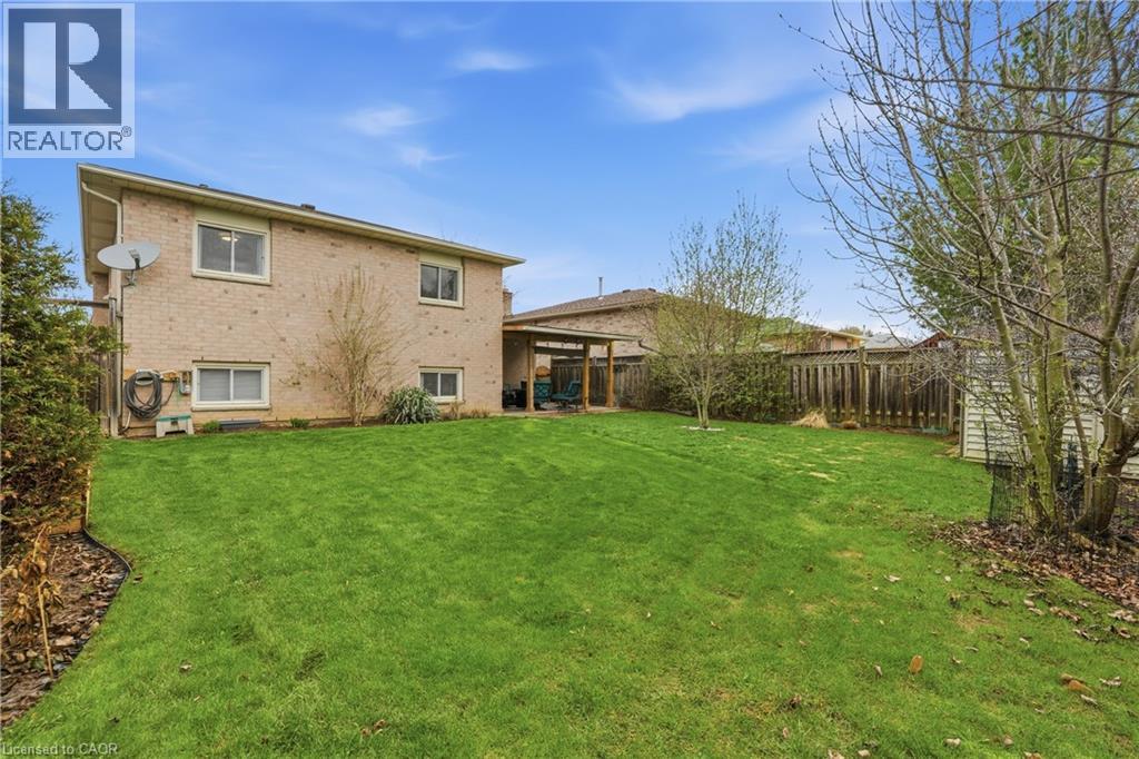 32 HOBART Crescent, Brantford, Ontario, N3P1V6 — Photo 25