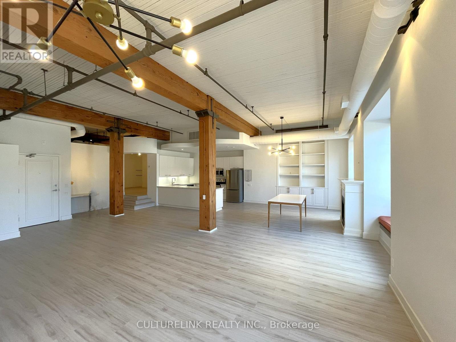 201 - 781 KING STREET W, Toronto (Niagara), Ontario, M5V3L5 — Photo 2